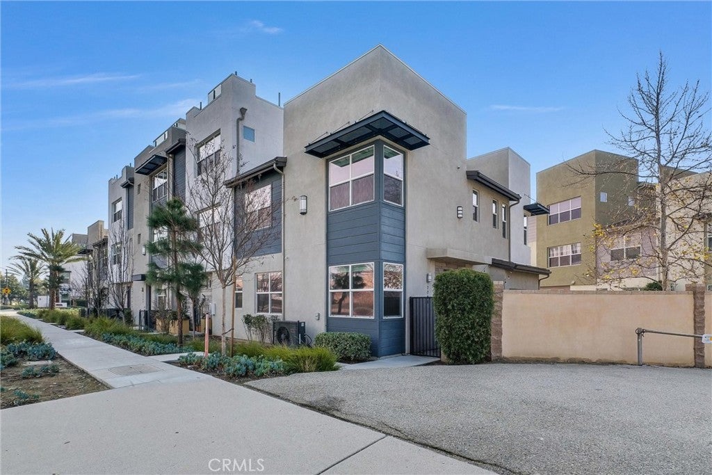 Photo of Listing #WS25024722