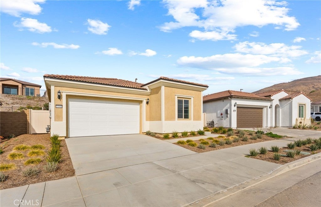 Photo of Listing #IV25024807