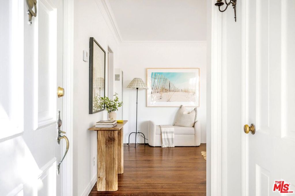 Photo of Listing #25490771