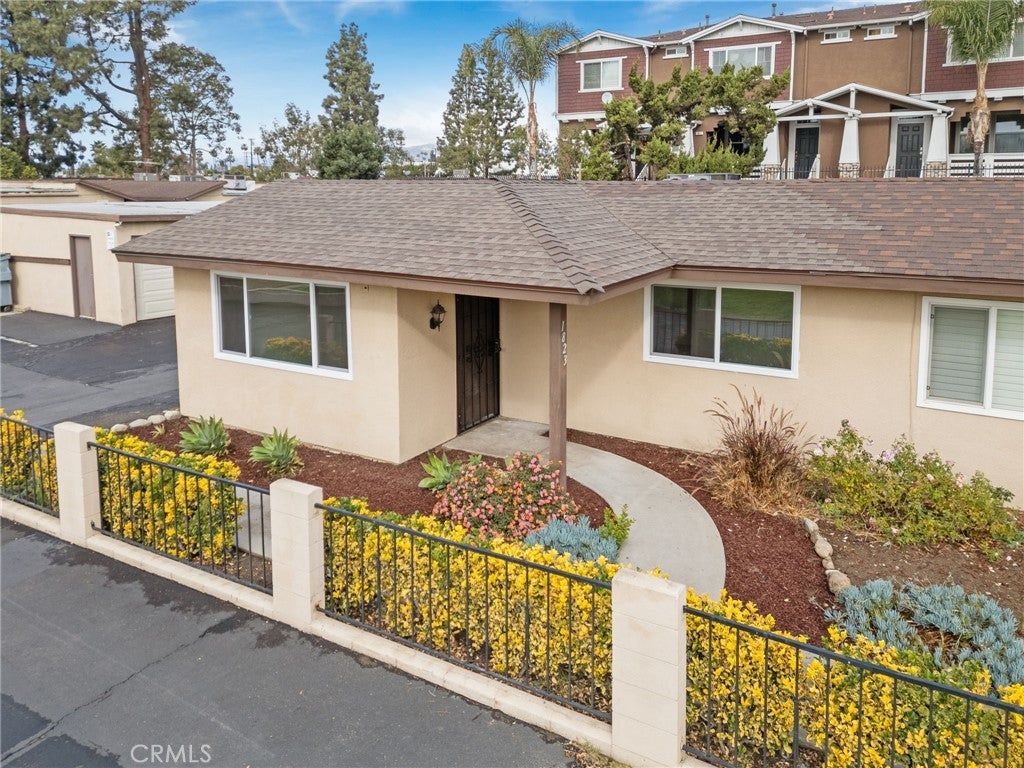 Photo of Listing #IV25024960