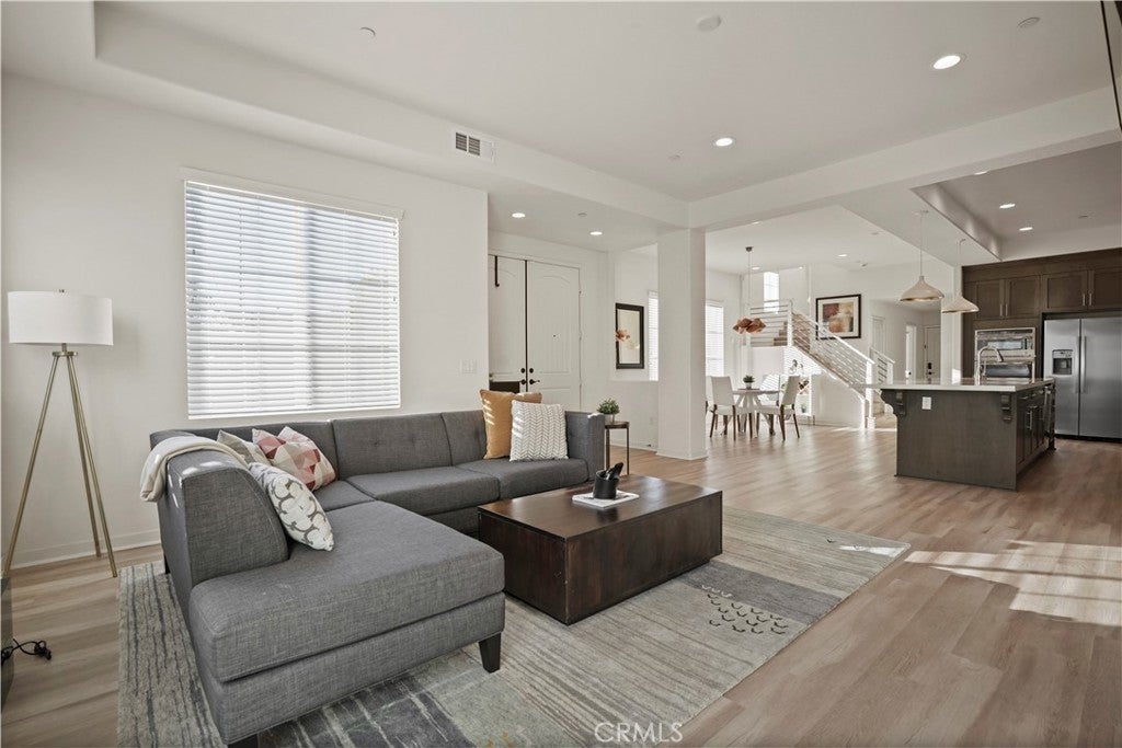 Photo of Listing #WS25024990