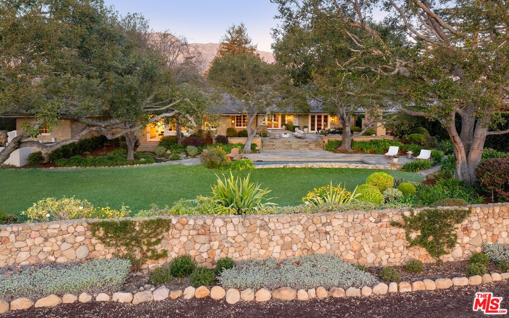 Photo of Listing #25493769