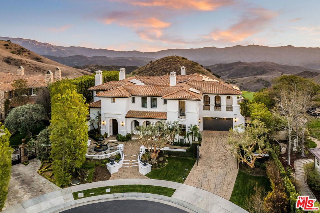 Photo of Listing #25493906