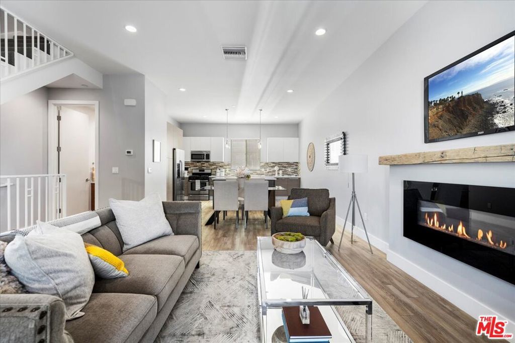 Photo of Listing #25494235