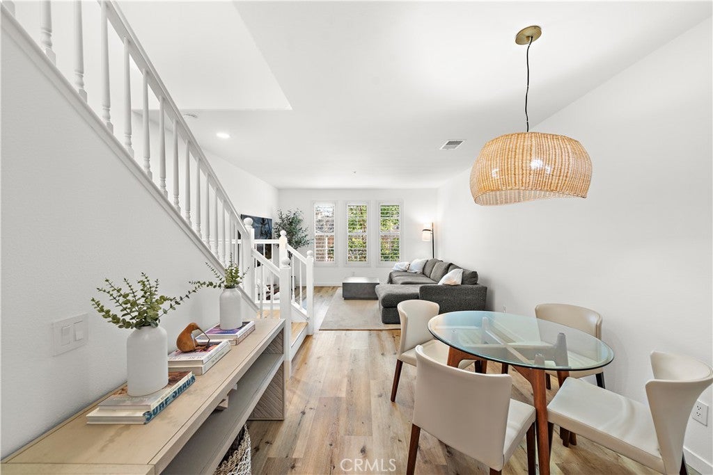 Photo of Listing #OC25026596