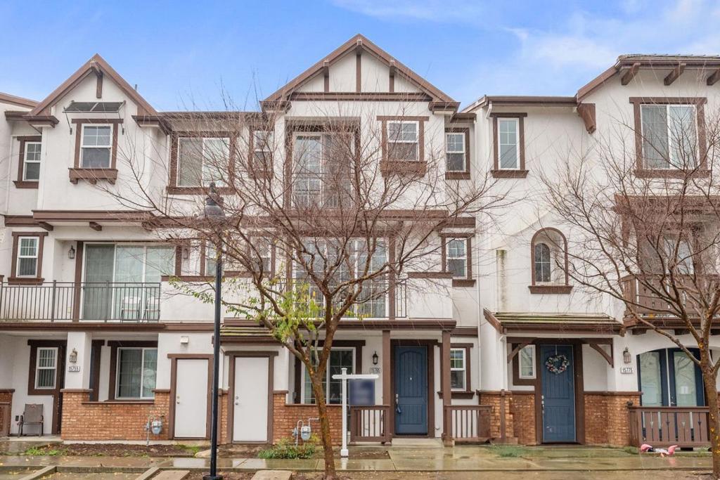 Photo of Listing #ML81992556