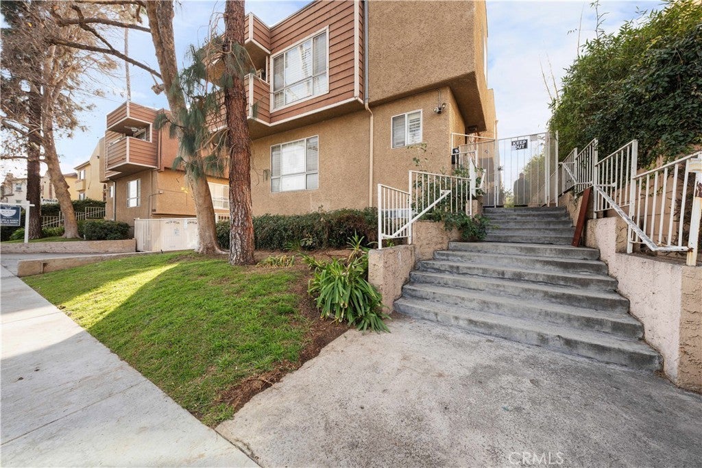 Photo of Listing #SR25026376