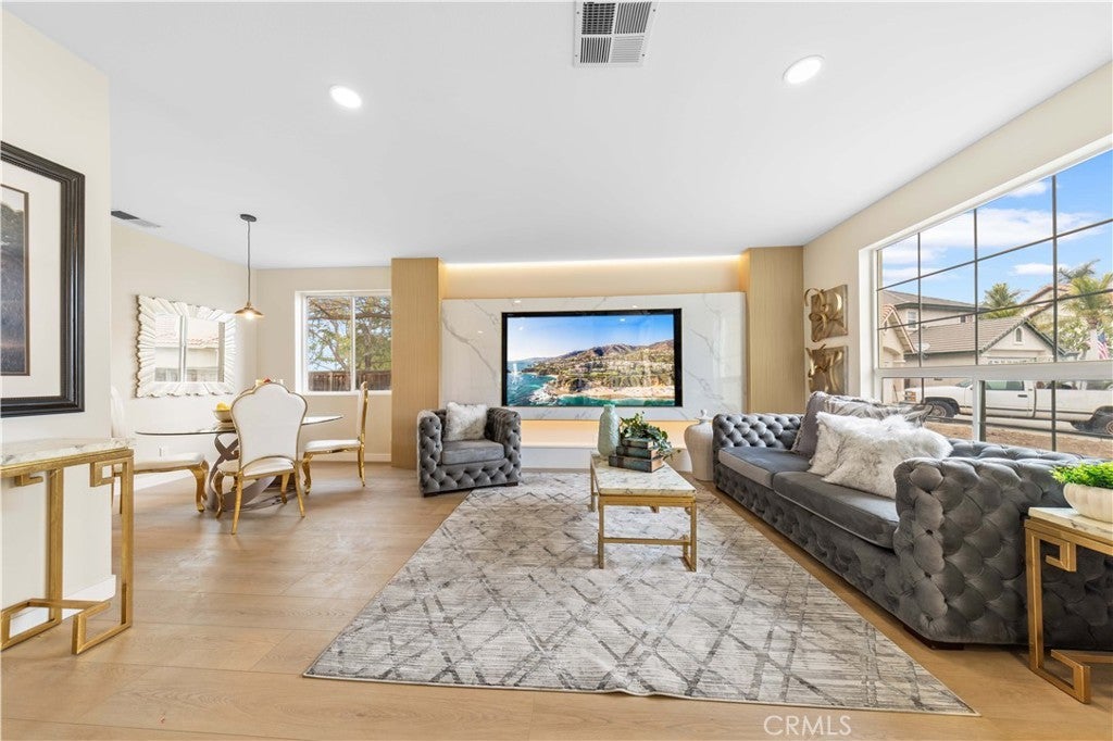 Photo of Listing #TR25027226