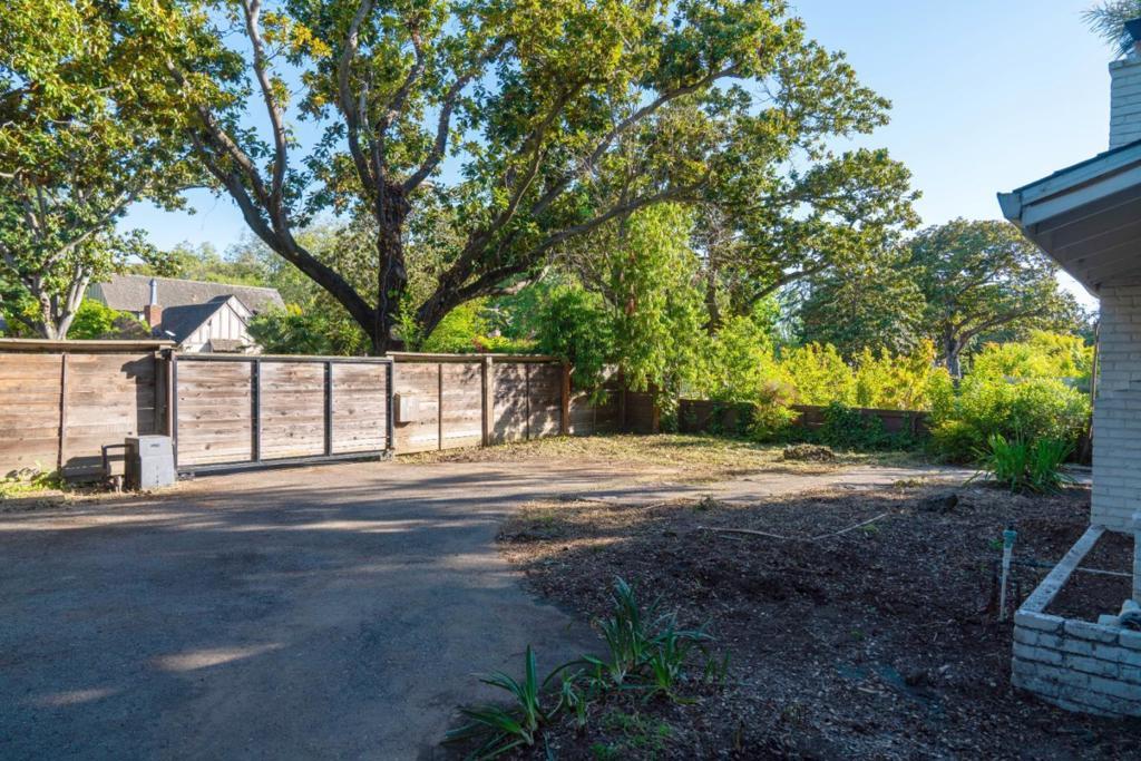 Photo of Listing #ML81993003