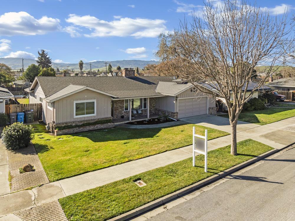 Photo of Listing #ML81990990