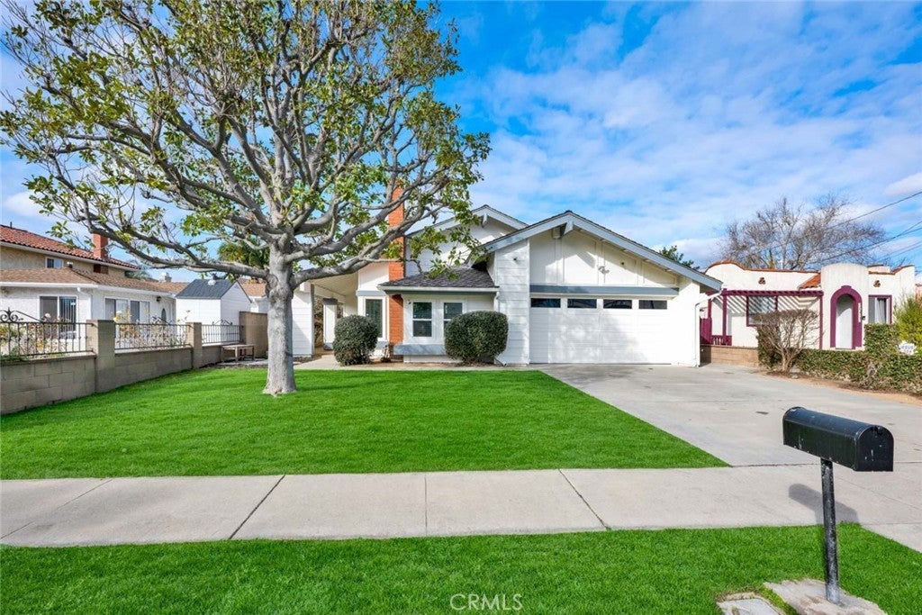 Photo of Listing #OC25022890