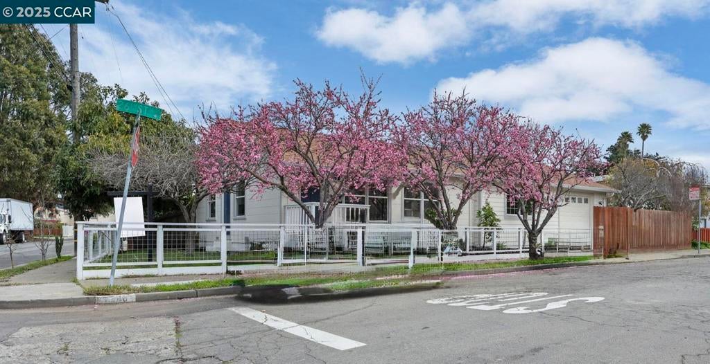 Photo of Listing #41084944