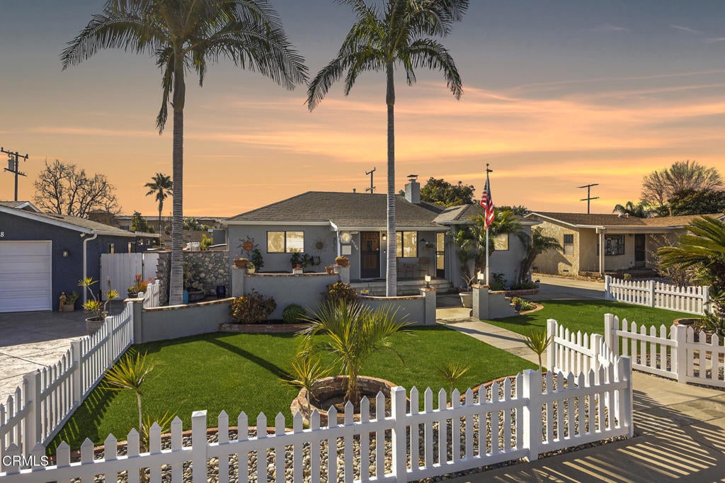 Photo of Listing #V1-28012