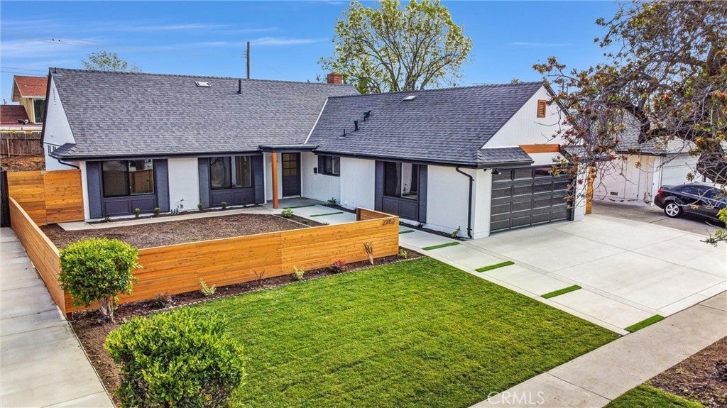 Photo of Listing #OC25019813