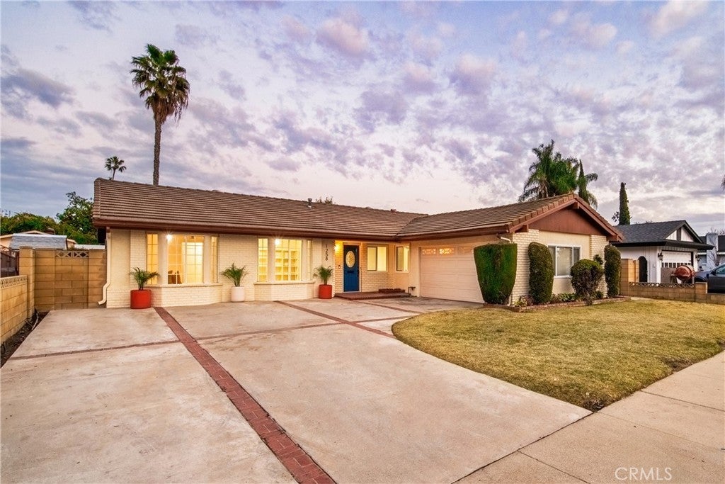 Photo of Listing #CV25027827