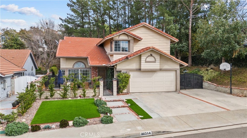 Photo of Listing #SR25028227