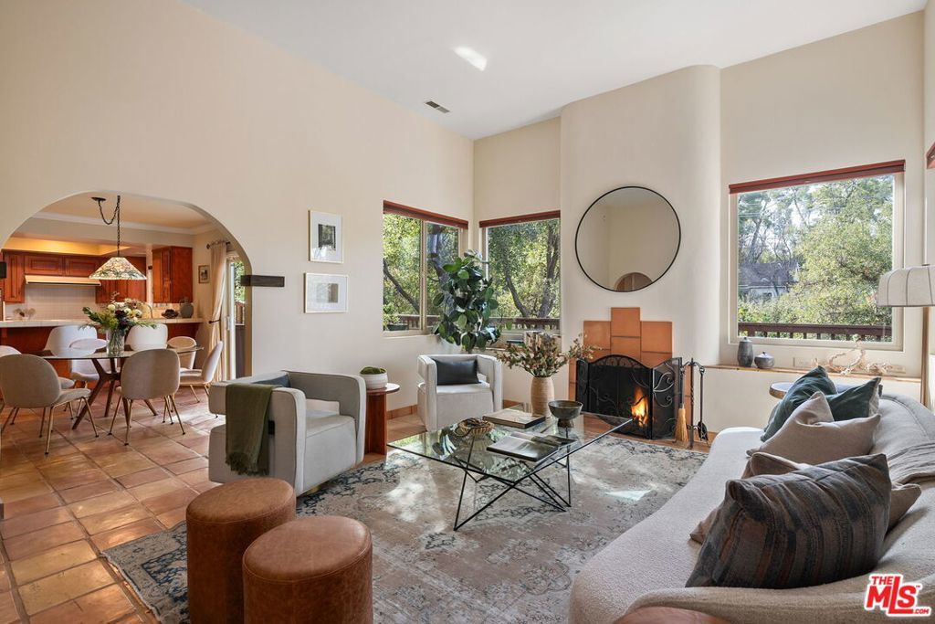 Photo of Listing #25488743