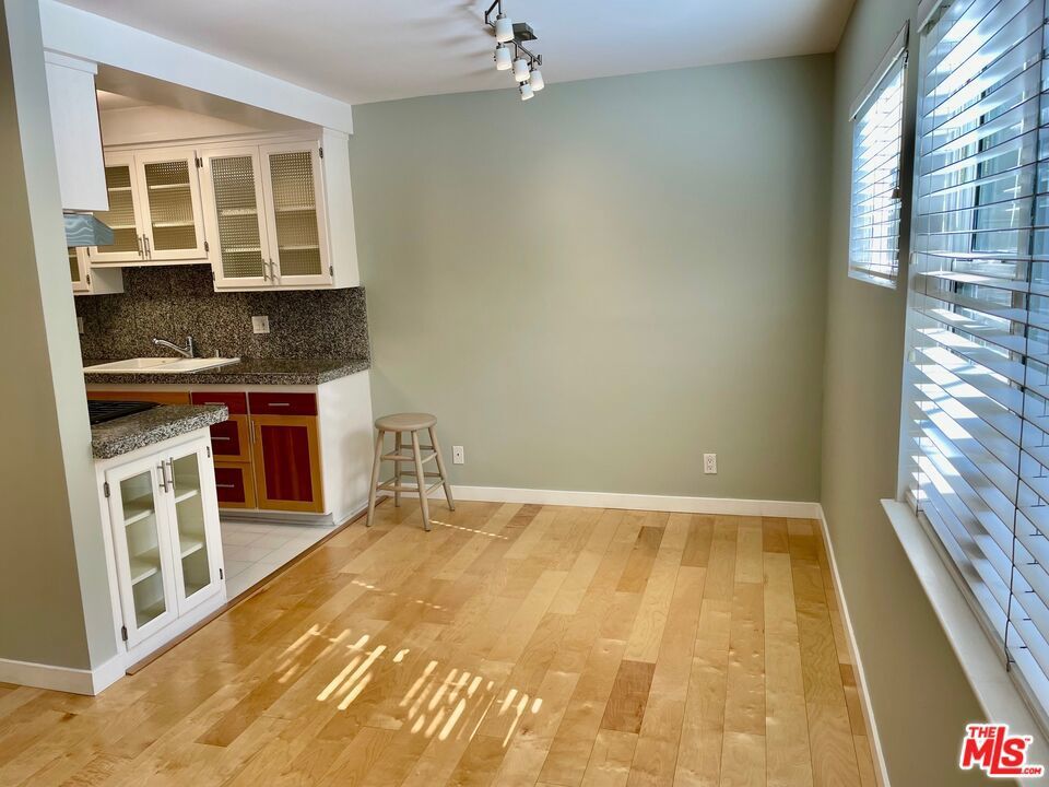 Photo of Listing #25495285