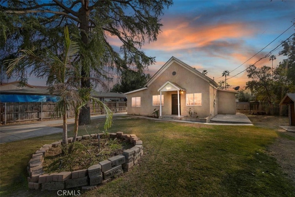 Photo of Listing #IV25027291