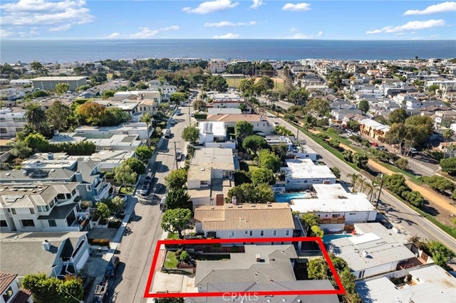 661 19th Street, Manhattan Beach.