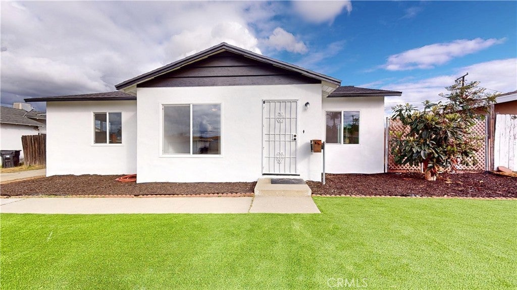 Photo of Listing #IV25028405