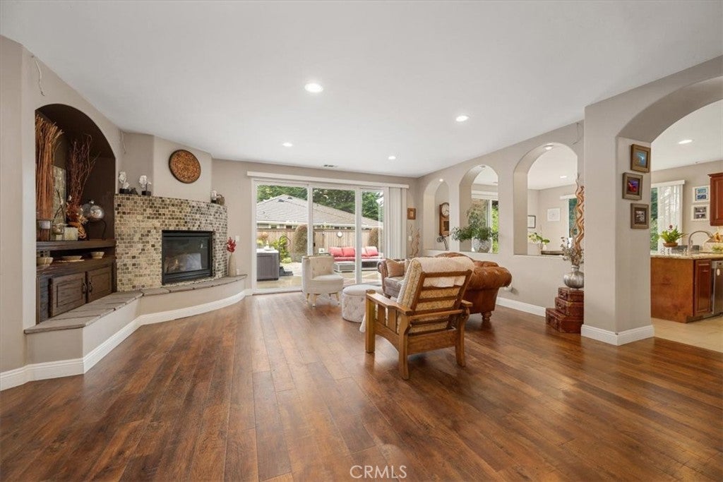 Photo of Listing #PI25027740