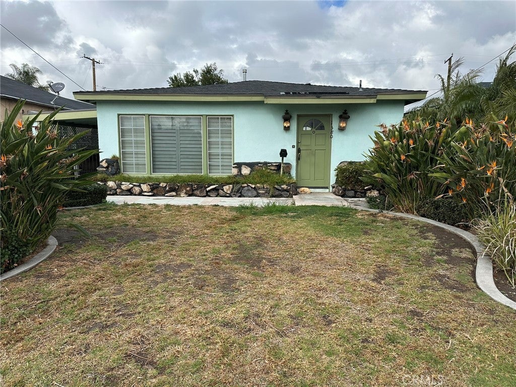 Photo of Listing #IV25028658