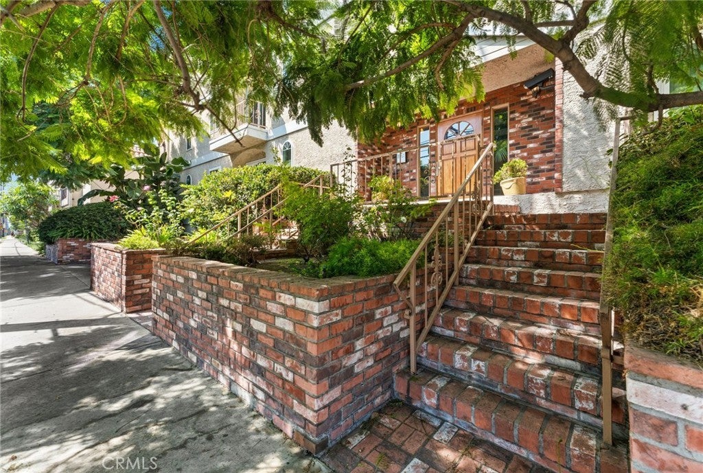 Photo of Listing #SB25028951