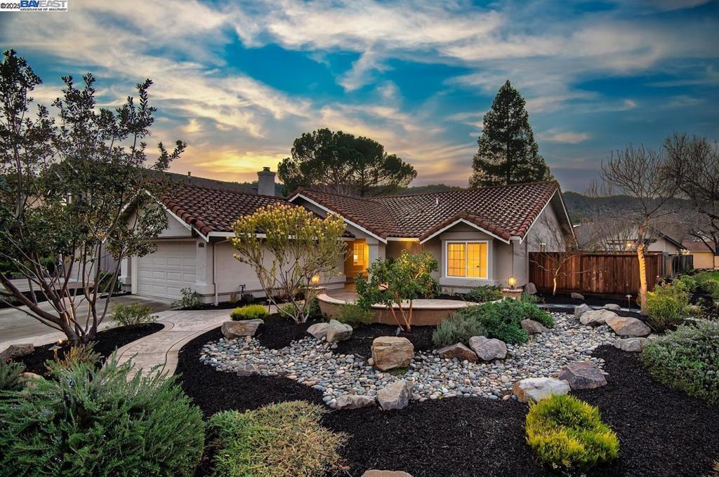 Photo of Listing #41085143