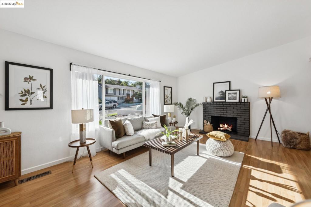 Photo of Listing #41085169