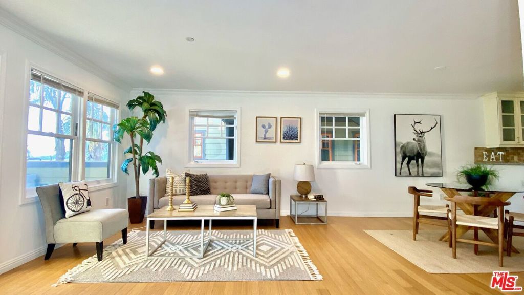 Photo of Listing #25496057