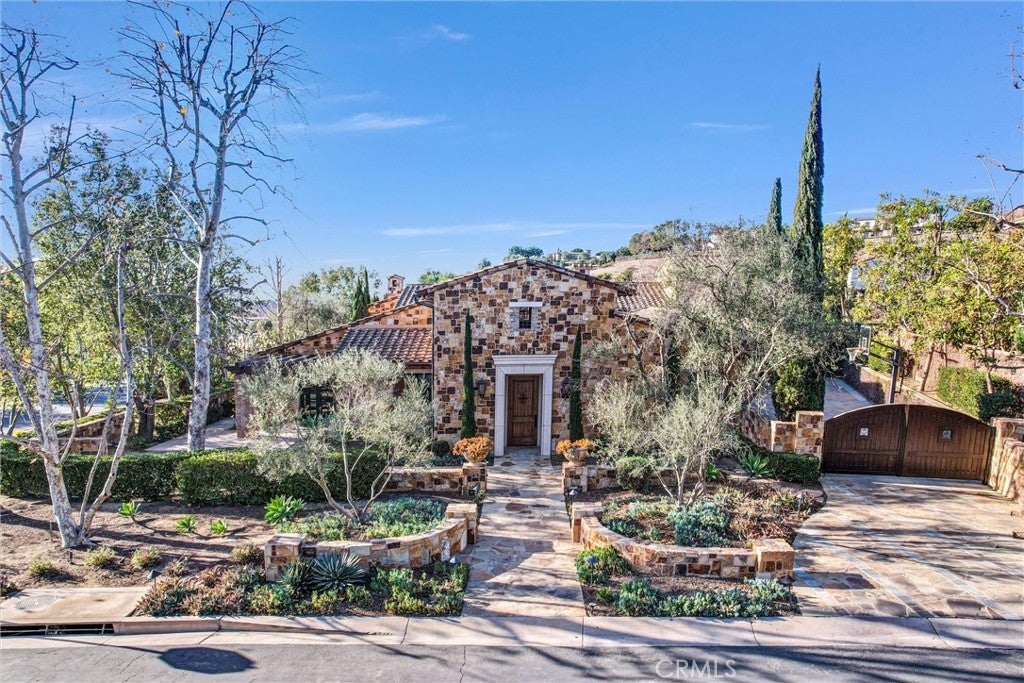 Photo of Listing #OC25020032