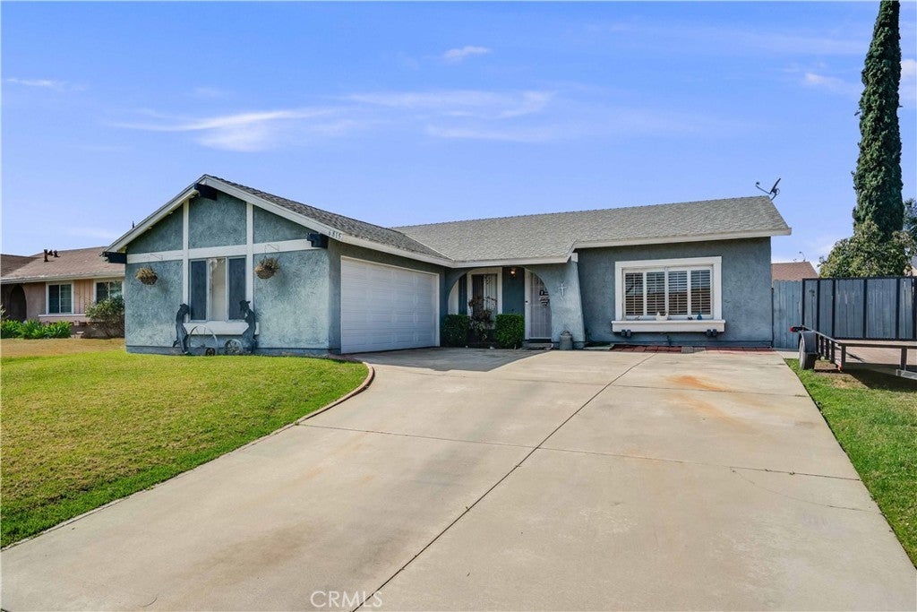 Photo of Listing #IV25029466