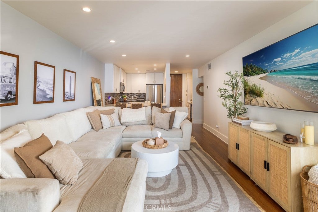 Photo of Listing #OC25029442