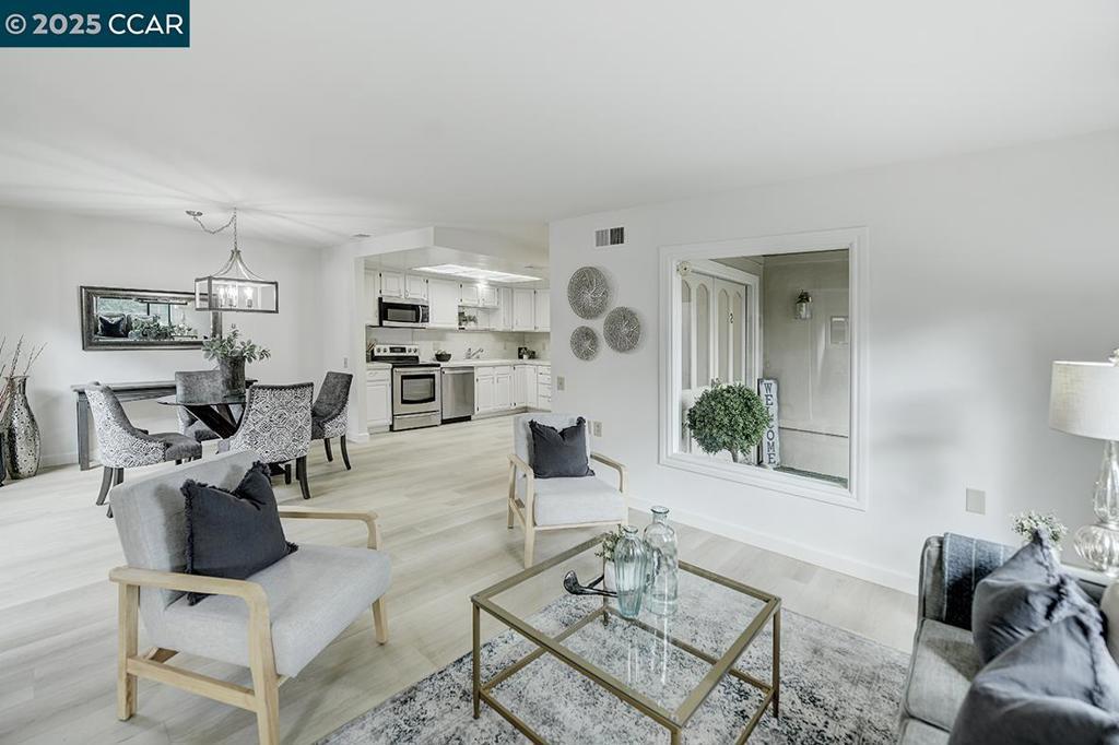 Photo of Listing #41085342