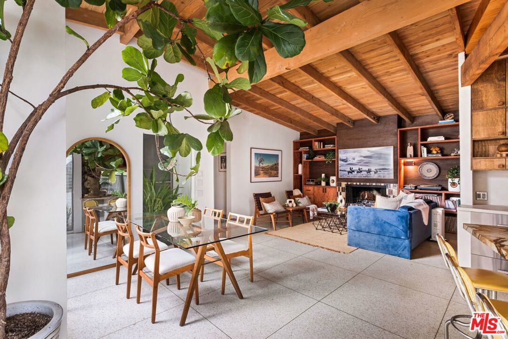 Photo of Listing #25488369