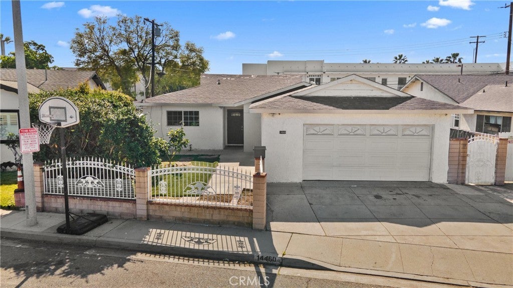 Photo of Listing #OC25030660