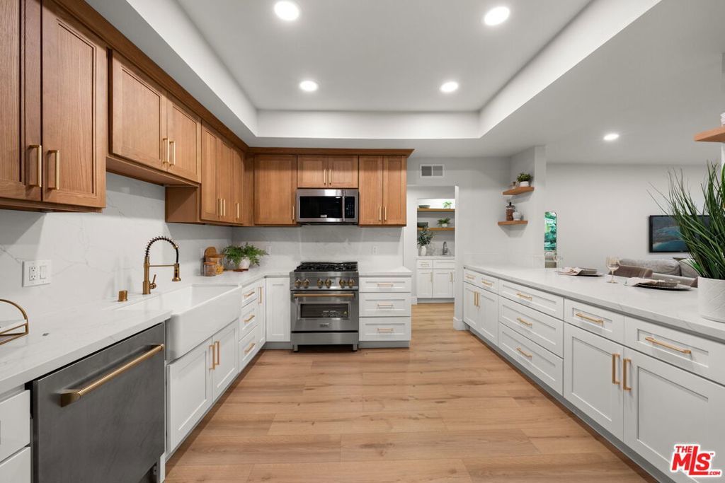 Photo of Listing #25496607