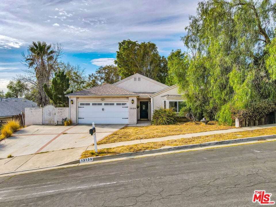 Photo of Listing #25494173