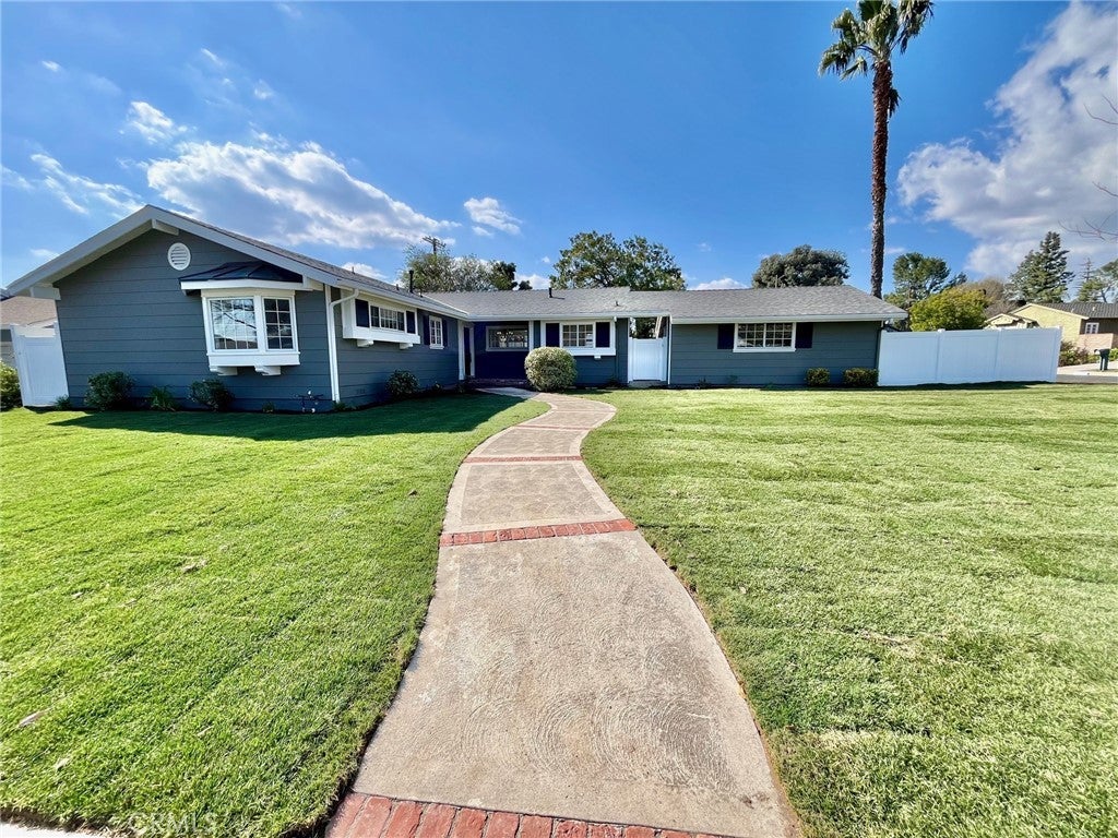 Photo of Listing #SR25031210