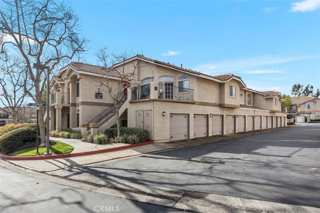 Photo of Listing #OC25030195