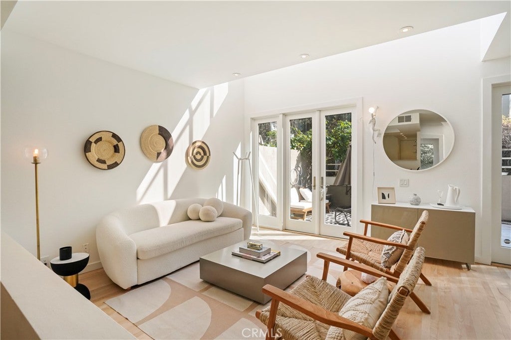 Photo of Listing #OC25023366