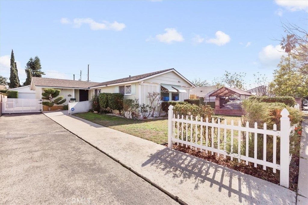 Photo of Listing #CV25025705