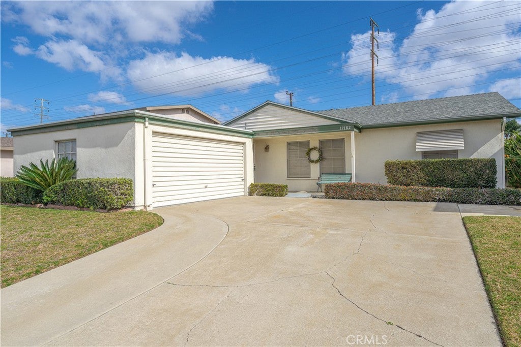 Photo of Listing #OC25030005