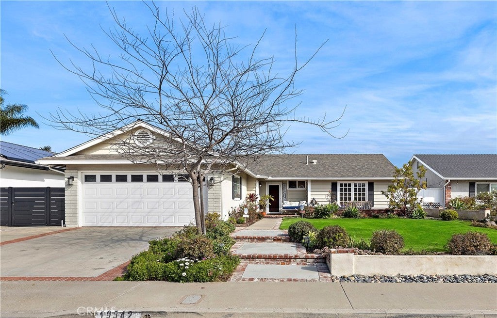 Photo of Listing #OC25022933