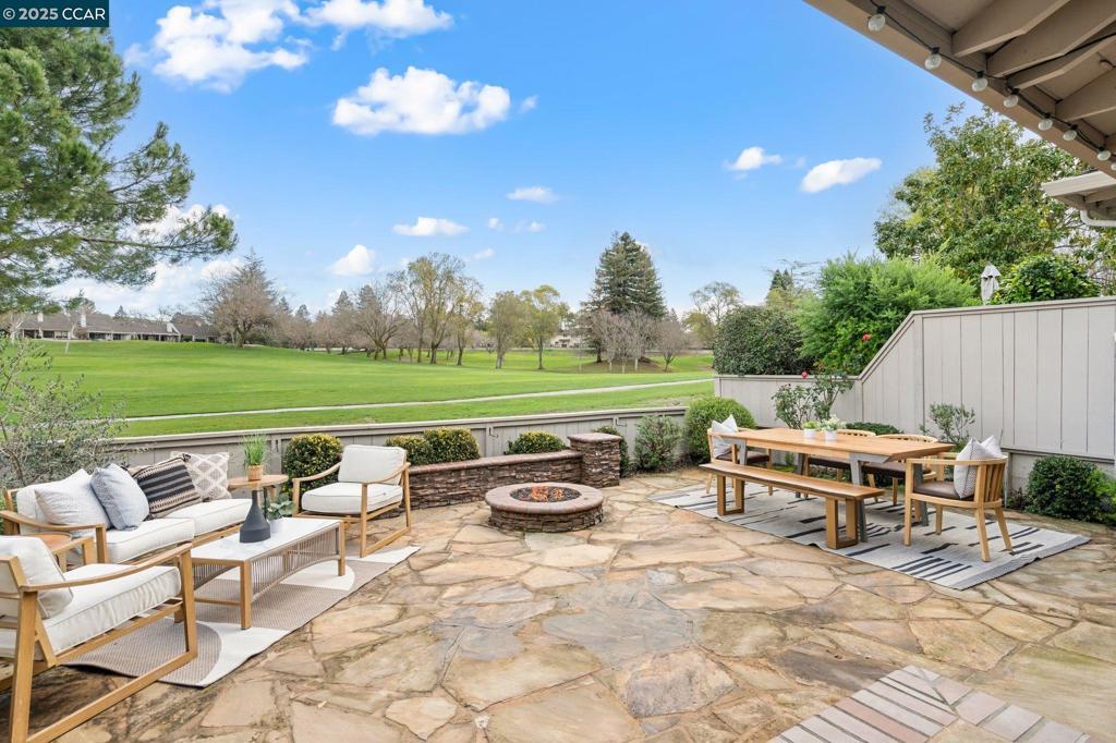 Photo of Listing #41085595