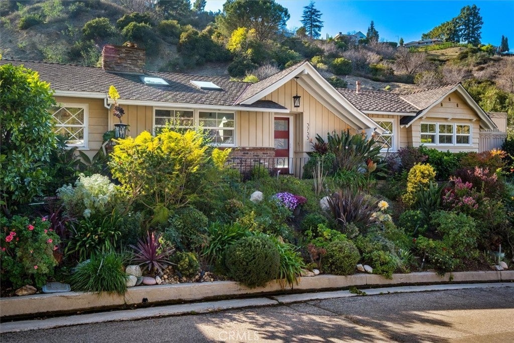 Photo of Listing #SR25031530