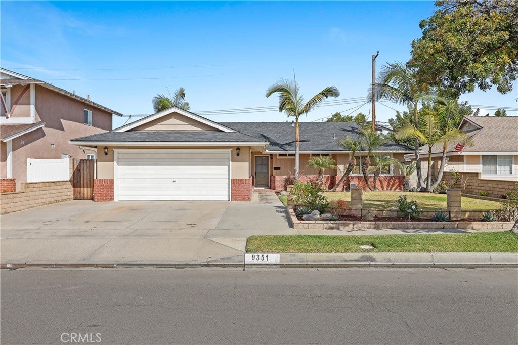 Photo of Listing #OC25023361