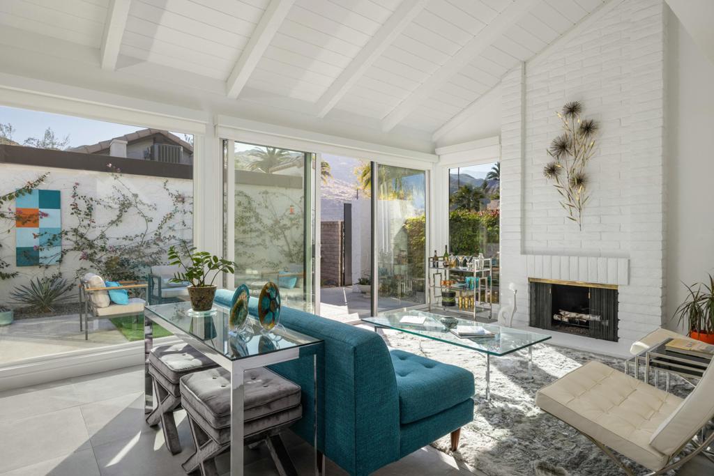 2530 Miramonte Circle # A, Palm Springs