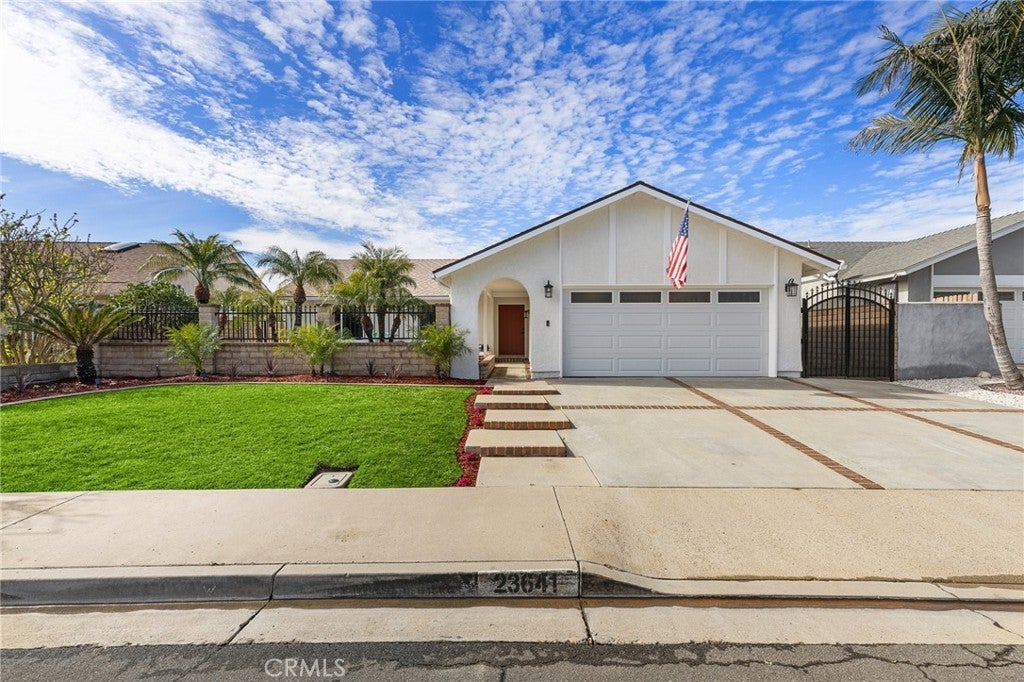 Photo of Listing #OC25026979